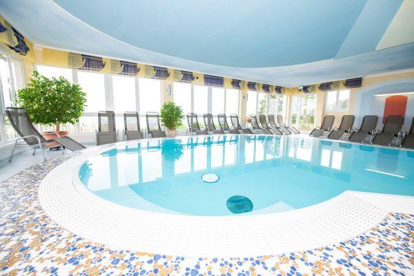 Hallenbad im Familienhotel Berger