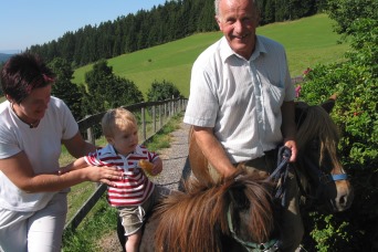 Ponyreiten Familienhotel Beger Steiermark