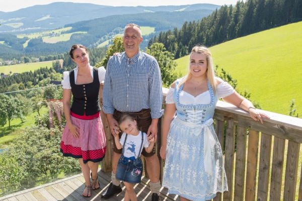 Familie Berger, Familienhotel Berger St Jakob im Walde Steiermark
